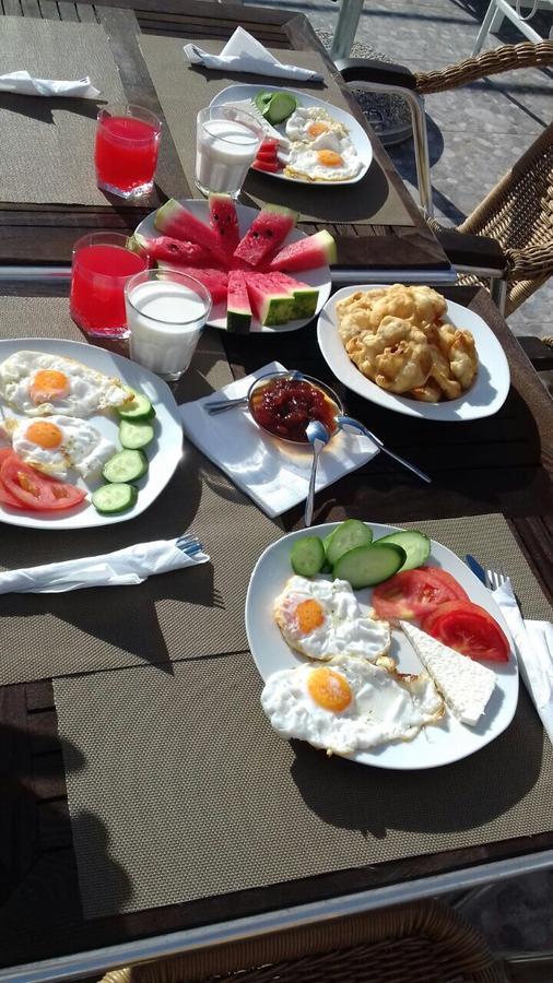 British 3* Himara